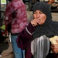 Šok na društvenim mrežama: Starica iz Gaze presretna jer je dobila hljeb