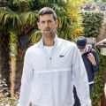 Novak gleda meč Serveta i Jang Bojsa FOTO