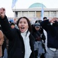 Južna Koreja: Građani i sindikati organizovali proteste, traže ostavku Juna