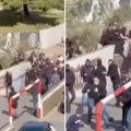 Hrvatski derbi obeležila nezapamćena tuča: Uhapšeno skoro 400 navijača, veliki broj povređenih policajaca