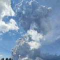 Eruptirao vulkan u Indoneziji: Otkazuju se letovi za Bali: Oglašen najviši nivo upozorenja, udvostručena zona evakuacije