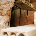 Policajac svedočio kako je izgledao tunel do Višeg suda: „Prvi deo sam morao da puzim, dalje sam mogao da se krećem na…