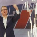 Vučić na proslavi 17 godina SNS u Zrenjaninu: "Opstali smo zahvaljujući hrabrosti naprednjaka"