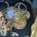 Ogrlice, prstenje, dukati... Na Horgošu zaplenjen nakit vredan više od 45.000 evra!