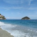 "Sveti rat" na italijanskom primorju: Časne sestre se bore da zadrže bar na plaži kojim upravljaju već decenijama