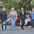 Skup podrške ispred PS Novi Beograd: Mićić predala iskaz policiji o incidentu sa Šapićem