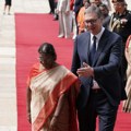 Predsednik Vučić dočekao predsednicu Indije ispred Palate Srbija
