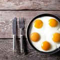 Domaćica iz Srbije otkrila kako od 1 jajeta napraviti 5: Bukvalno je to uradila, raspametićete se kad vidite kako! (video)
