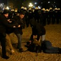 Tim zaštitnika građana posetio privedene na protestu, proverava se postupanje policije