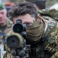 Američki snajperista otkriva zašto Ukrajinci preferiraju sovjetske puške i poručuje NATO-u: Šaljite nam municiju, a ne…