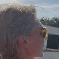 Naša voditeljka se skinula: , pa pokazala tetovažu preko celih leđa: "Ovo mora da je bolelo za sve pare"