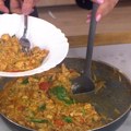 Orzo pasta sa ćuretinom u sosu od luka i Fun fit salata