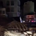 Prvi snimci razornog zemljotresa u Turskoj Sve se ljuljalo, ljudi istrčali na ulicu u panici (foto/video)
