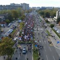 Kolona studenata pošla pešice iz Beograda za Novi Sad