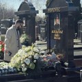 Na Sašin grob i pre porodice stigao ovaj pevač! Popović mu pružio ruku kad niko nije, ovo mu neće zaboraviti