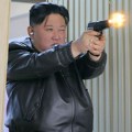 Severna Koreja predstavila novo vatreno oružje: Naslednica Kim Džong Una posebno privukla pažnju na događaju