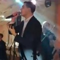 Svi pričaju o ovom trenutku sa svadbe sina Milenka Kostića: Nermin Handžić nastupom oduševio, ali i rasplakao goste (foto)