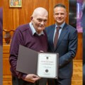 Akademik Gutman dobio od kragujevačkog Univerziteta priznanje za izuzetan naučni doprinos i međunarodno priznate rezultate…