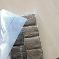 Zaplenjen kilogram hašiša u Sremskoj Mitrovici: Uhapšen muškarac (38)