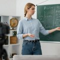 Prosvetni radnici će za pet godina biti na minimalcu, ako se nastavi ovim tempom