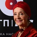 Ovo nipošto nije kraj: Lepa Lukić i dalje osvaja publiku (foto)