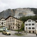 Evakuisano švajcarsko selo Brijenc pošteđeno u odronu