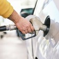 Pojeftinilo gorivo na pumpama u Srbiji