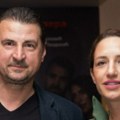 Sara i Vanja Grbić posle dužeg vremena u javnosti: Stajlinge savršeno uskladili, ali jedan detalj bode oči FOTO
