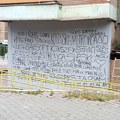Privedena četiri mladića u severnom delu Kosovske Mitrovice, nameravali da oslikaju mural