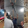 Спортиста прави хаос по Шумадији! Виси наглавачке са шатора усред весеља: Постао хит, огласио се за Телеграф