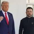 Zelenski stigao u Bijelu kuću, dočekao ga Trump uz počasnu gardu