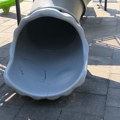 Oštećen i nebezbedan tobogan u Svetosavskom parku u Nišu
