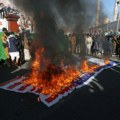 SAD smanjuju broj službenika na Bliskom istoku zbog rastućih tenzija sa Iranom