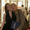 Hana Ikodinović je lepotica, a tek da vidite njenu stariju sestru, liče kao bliznakinje: Dača je godinama krio od javnosti…