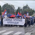 Pristalice i protivnici vlasti u Sevojnu: Kordoni policije razdvajali skupove