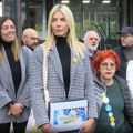 Više od 3.500 građana potpisalo peticiju kojom se traži hitno rešavanje problema nedostatka tople vode u Institutu za majku i…