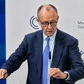 Vređanje zvaničnika na Fejsbuku u Nemačkoj skupo košta: Kazna za uvrede na račun Merca - cela plata