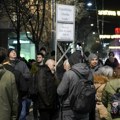 Održan novi protest SPN ispred RIK: Aleksić najavio da se nastavlja uvid u birački materijal
