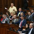 Kritika opozicionih poslanika: Od „prikrivanja pljačke“ do „prodaje Kosova“