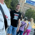 Stigao nasilnik sa vešalima Srđan Nogo na protestima u Beogradu