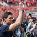 Nedelja kad je otišao Ćavi Alonso: U suzama ga ispratili u Real Madrid, Nemci mu dali i aveniju