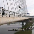 Ogromna gužva na mostu na Adi: Automobil se prevrnuo smeru ka Banovom brdu