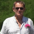 Певач напунио 80 година, а све је шокирао када је открио да распродаје имовину: "Зарађивао сам 100.000 за вече, а сад кажу да…