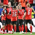 Uživo: Španija - Austrija, čekamo sastave