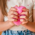 Fidget spinner dobija naslednika: Nova igračka postala je hit vredan 300 miliona dolara