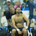 VIDEO Pogledajte šta je Novak pokazivao timu usred meča: Uradio ono što mu se beš retko dešavalo u karijeri, a onda je imao…