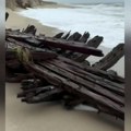 VIDEO: Talasi izbacili na ostrvo Nantaket ostatke broda iz 19. veka