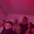 Karleuša uhvaćena dok se ljubi s mlađim dečkom: Više se ne kriju, Ševo je ne ispušta iz ruku (Video)