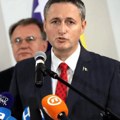 Denis Bećirović pozvao Vučića da poštuje suverenitet BiH, Dodik ga nazvao „maloumnim“