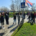 Udruženja građana i stanari ponovo blokirali ulicu na Novom Beogradu zbog nelegalne šljunkare